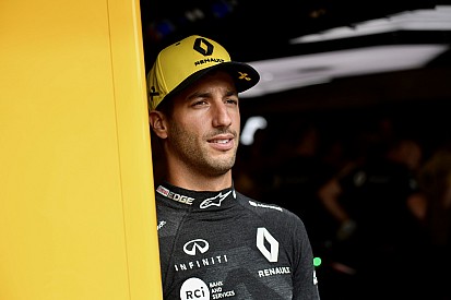 Ocon recruté parce qu'il est français ? Ricciardo en doute