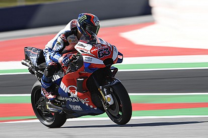 Bagnaia se lleva el GP virtual de MotoGP en Austria; Márquez y Rossi, fuera del podio