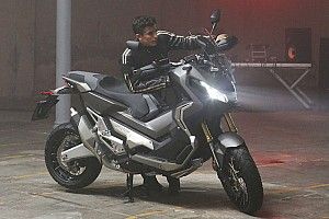 Márquez se saca la licencia de moto y... ¡decepciona al examinador!