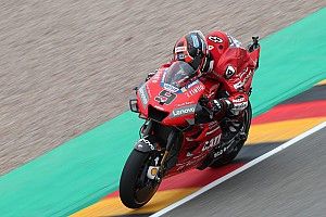 Petrucci et Mir se renvoient la balle après un incident "étrange"