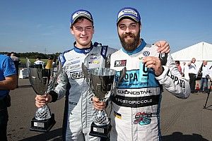 TCR Benelux: Spannende gevechten en heftige crash op Colmar-Berg