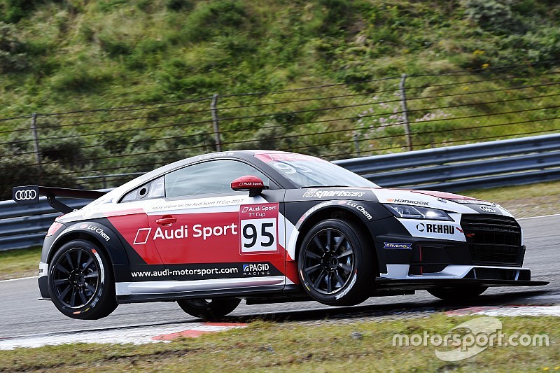 Van Oranje racet in Audi Sport TT Cup: “Even wennen, maar veel lol gehad”