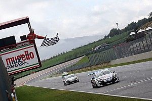Al Mugello Grenier vince Gara 1 e Ledogar festeggia il titolo 2016 della Carrera Cup Italia