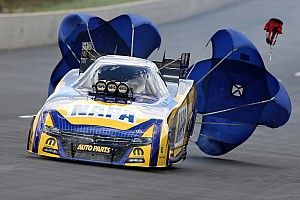 Ron Capps clinches Funny Car World Championship