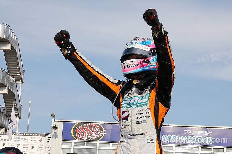 スーパーフォーミュラ第5戦岡山レース2:1周目にピットインの好戦略。国本が初優勝