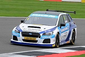 Brands Hatch BTCC: Turkington tops crazy wet-dry qualifying