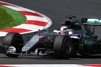 Hamilton fears Ferrari tyre strategy may be better