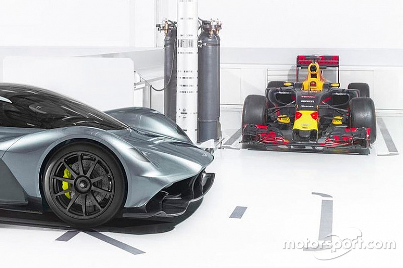 Red Bull et l'automobile (1re partie) - Une affaire qui roule !