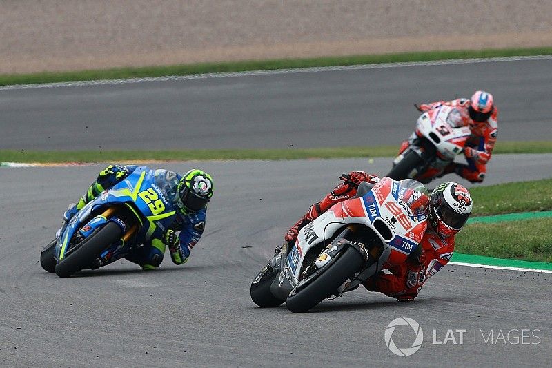 Jorge Lorenzo, Ducati Team, Andrea Iannone, Team Suzuki MotoGP