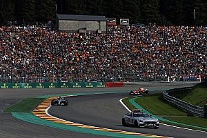 Hamilton cuestionó el ingreso del coche de seguridad