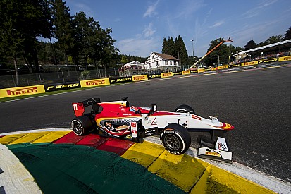 Formula 2: Boschung veloce e iellato, Delétraz in crescita