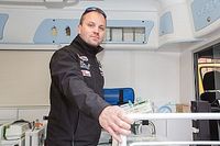 Talmácsi Gábor a koraszülött-mentés támogatója
