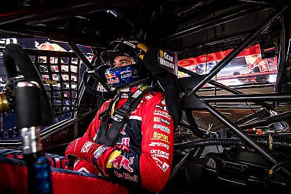 Perth Supercars: Van Gisbergen breaks practice lap record