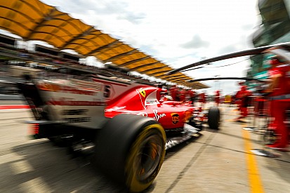 Red Bull sul bagnato, Ferrari sull'asciutto, con la Mercedes "incompiuta"