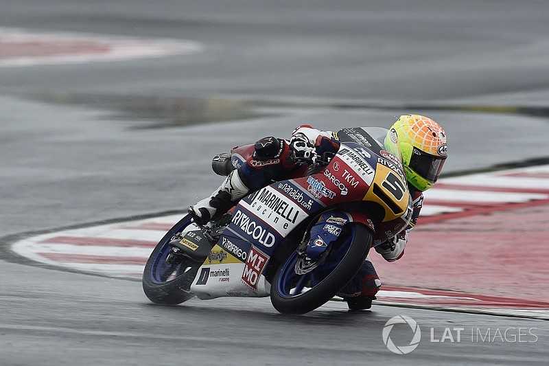 Moto3もてぎ:フェナティFP2首位。佐々木、鈴木が終盤相次いで転倒