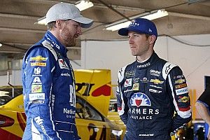 Kahne and Earnhardt lead final practice at Talladega