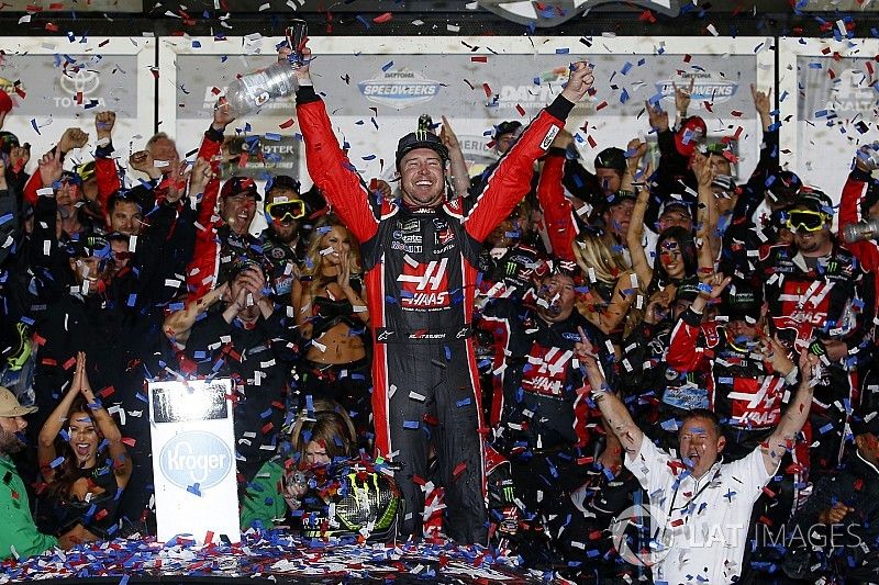 Kurt Busch, Stewart-Haas Racing Ford, celebrates his win in Victory Lane