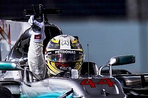 Hamilton nem tagadja, élvezi látni Vettel gyengeségeit