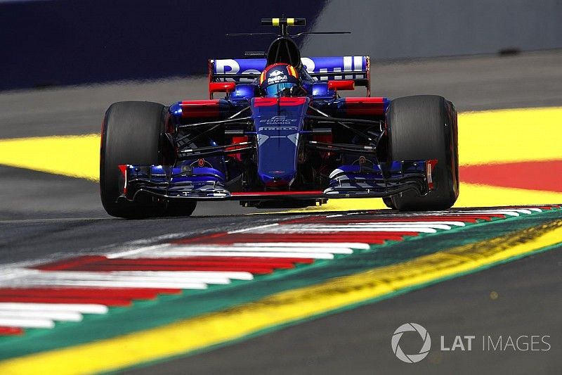 Sainz spreekt van misverstand: “Ben juist erg loyaal naar Red Bull”