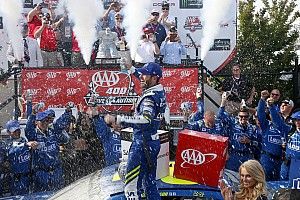 Jimmie Johnson snatches victory from Larson in chaotic Dover finish