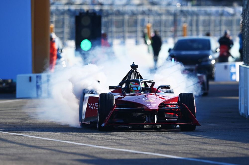 Sacha Fenestraz, Equipo Nissan de F&oacute;rmula E, Nissan e-4ORCE 04
