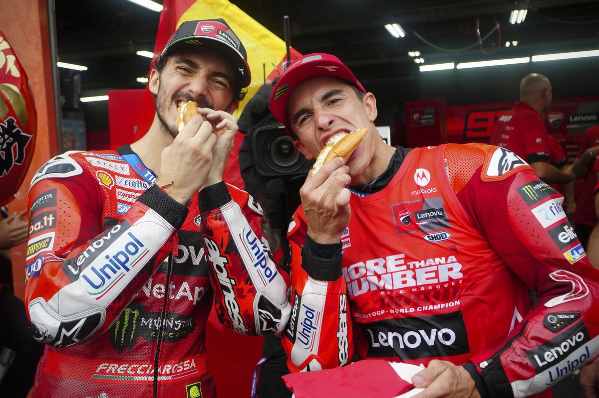 MotoGP | Bagnaia: "Marquez mi ha sorpreso come compagno. La Ducati è la mia famiglia"