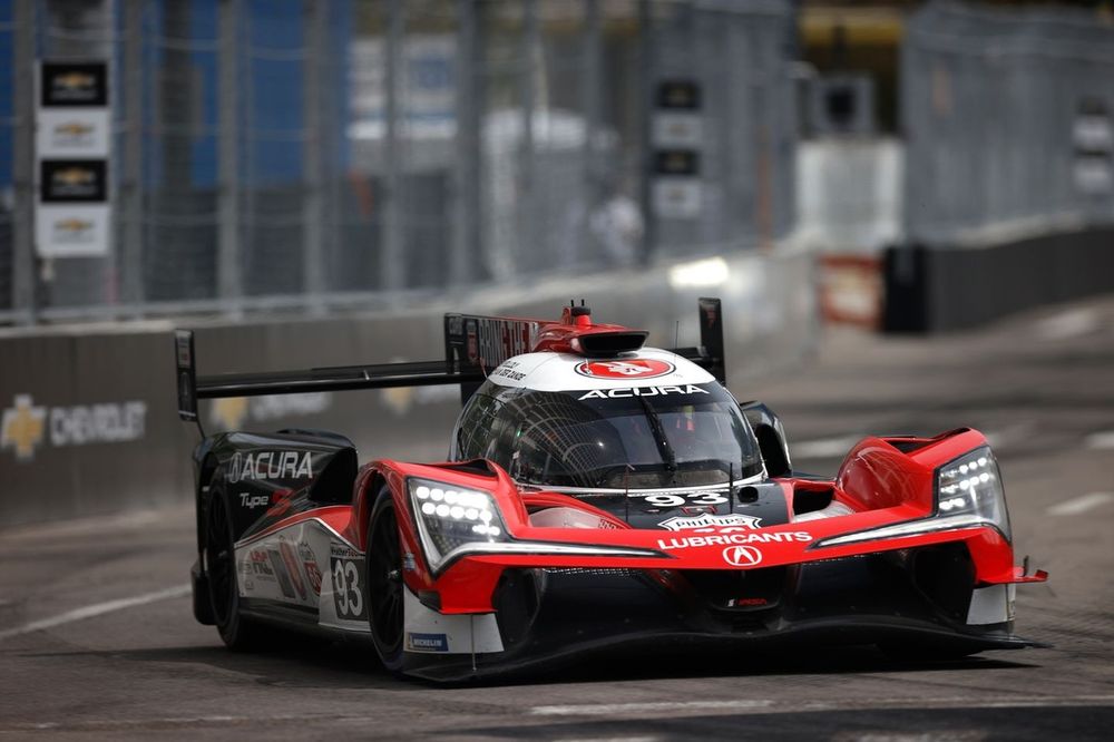 #93 Acura Meyer Shank Racing w/Curb Agajanian Acura ARX-06: Renger Van Der Zande, Nick Yelloly