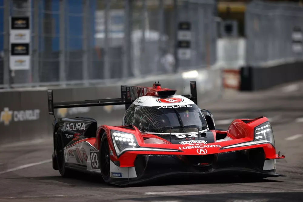 #93 Acura Meyer Shank Racing w/Curb Agajanian Acura ARX-06: Renger Van Der Zande, Nick Yelloly