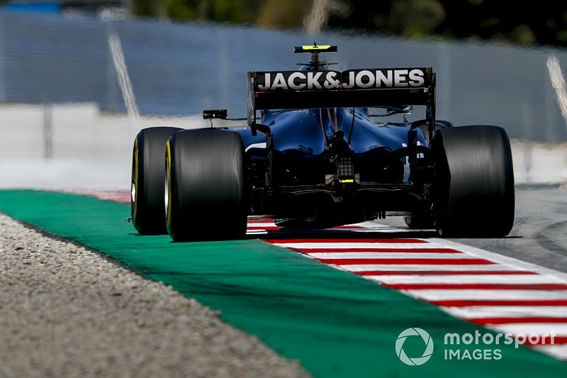 Test Barcellona, Giorno 2: Magnussen batte un colpo davanti a Leclerc