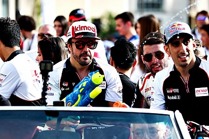 Alonso: A 7-es autó érdemelte volna meg a győzelmet…