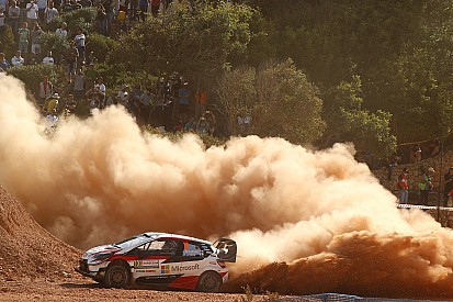 İtalya WRC: Latvala lider, Ogier yarış dışı!