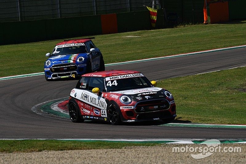 MINI Challenge, Imola, Gara 2: Gentili fa festa, ma Sandrucci allunga