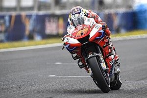 Miller a la place de Petrucci "en tête"