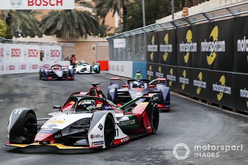 Lucas Di Grassi, Audi Sport ABT Schaeffler, Audi e-tron FE05 Sam Bird, Envision Virgin Racing, Audi e-tron FE05 