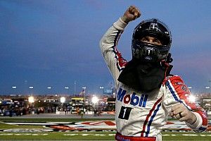 Can Harvick make it three 'clutch moments' in a row at Texas?
