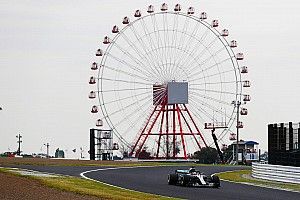 Videón, ahogy Hamilton majdnem beleszáguld Gaslyba a Japán Nagydíjon