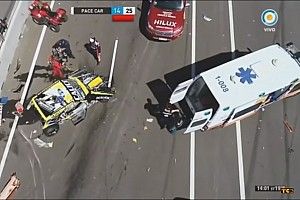 VÍDEO: Forte acidente interrompe final da TC na Argentina