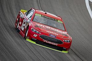 Blaney leads opening Kansas practice, Larson wrecks