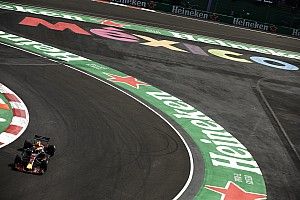 Verstappen lidera la segunda práctica pero sufre incidente