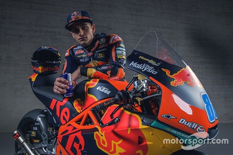Martín, el campeón de Moto3 español, muestra sus nuevos colores de guerra