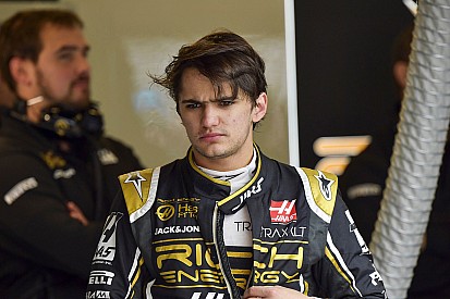 A Haas tesztpilótája sok segítséget kap nagyapjától, Emerson Fittipalditól