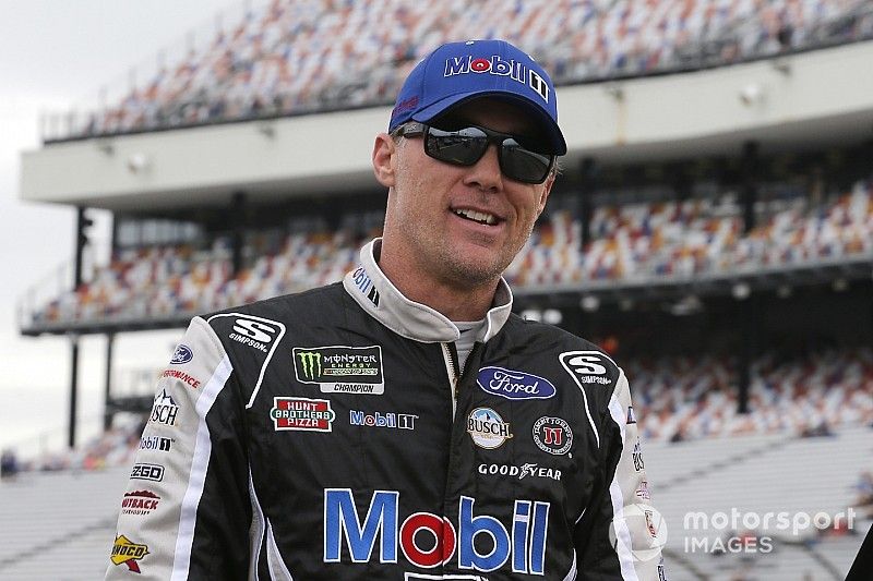 Kevin Harvick leads final practice with four SHR cars in top-five