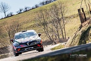 Styve Juif holt den Sieg in der Clio R3T Alps Trophy