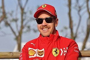 Vettel: Akıllı telefona ihtiyacım yok, onsuz yaşayabilirim