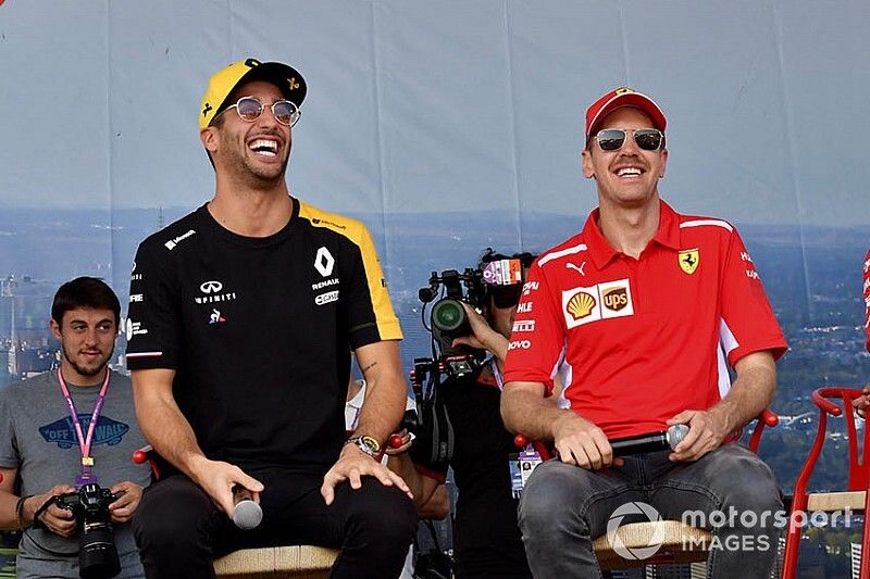 Daniel Ricciardo, Renault, Sebastian Vettel, Ferrari, e Charles Leclerc, Ferrari, sul palco