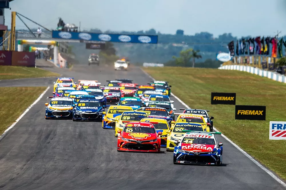 Largada da Stock Car em Goi&acirc;nia