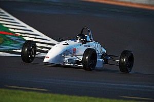 Crowdfunding campaign for double amputee UK racer nears target