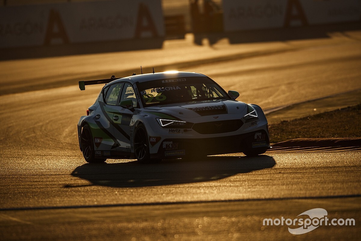 WTCR: Azcona e Magnus promossi in Pole, punito Vernay