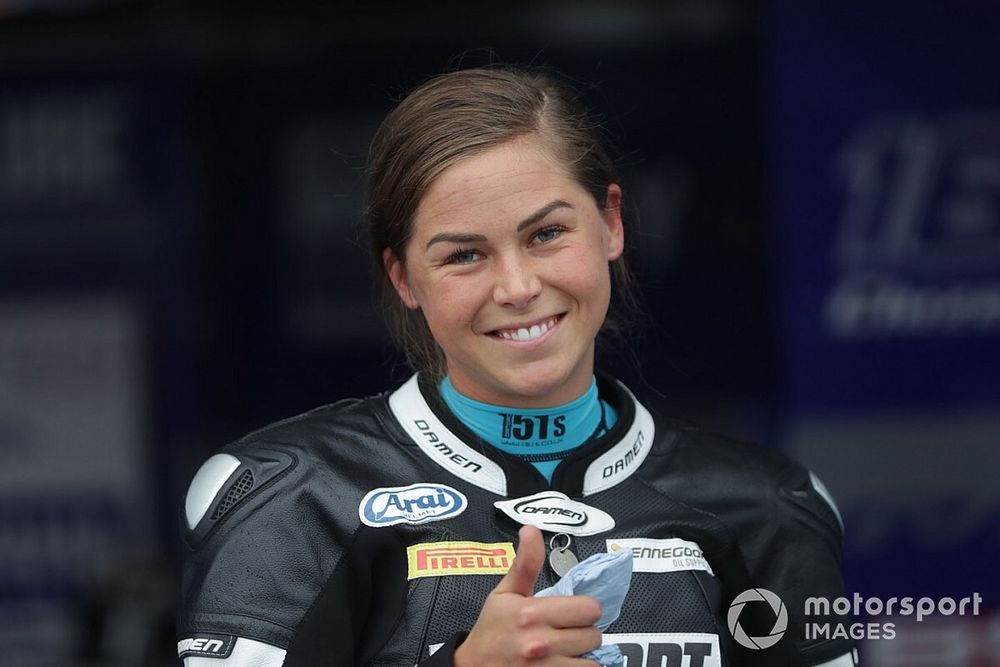 SBK, Pinfold attacca: “Mi ritiro per sessimo”. La FIM risponde