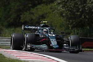 Vettel különleges sisakkal készült a Forma-1-es Magyar Nagydíjra